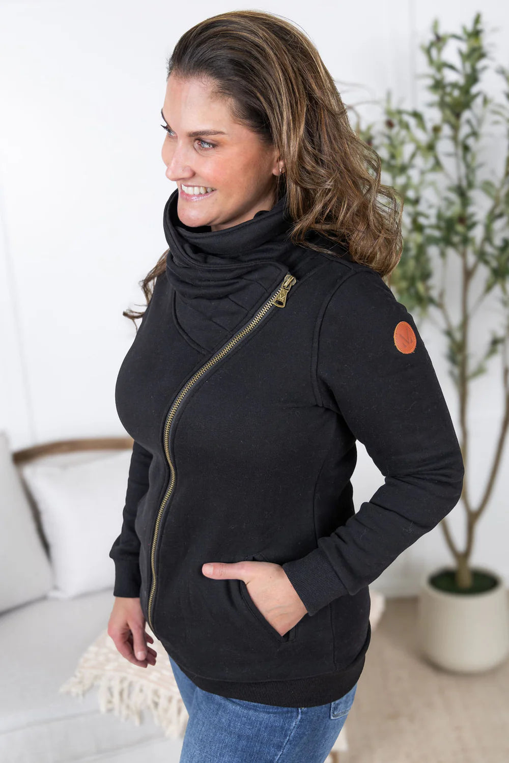 Quinn ZipUp Cowl - Black